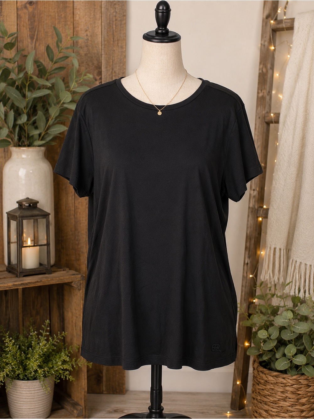 🌸 Women’s Plus Banana Republic Black Short Sleeve Crew Tee